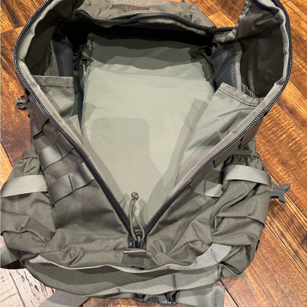 Mystery Ranch 2 Day Assault backpack - Picture 3 of 7